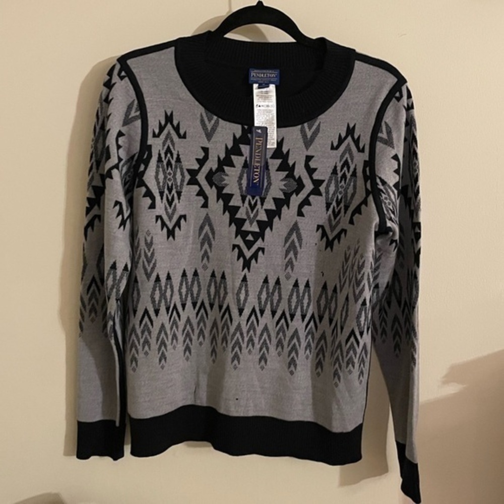 NWT Pendleton 98% Merino Wool Sweater Men Medium - some minor holes